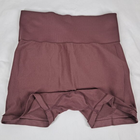 PINK Victoria’s Secret Active Seamless Workout Shortie Blush/Dusty Rose Shorts - Picture 3 of 5